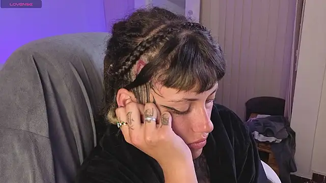 Онлайн чат XXX _sharlotte777