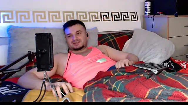 FuckToyBoy69 élő XXX-chatje