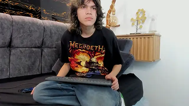 XXX chat uživo modela Diamond_twink