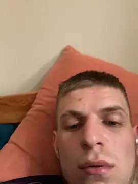 XXX chat uživo modela VelvetKingg