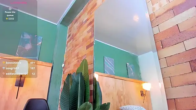 XXX chat uživo modela milavega_