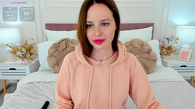 MonaRicci's Live XXX Chat