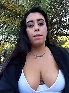 Chat XXX en directo de MissNyraSecret