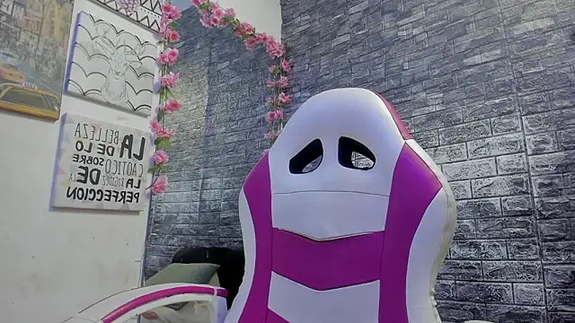 karoll__sex élő XXX-chatje