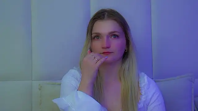 AnnyRaii Adlı Modelin Canlı XXX Sohbeti