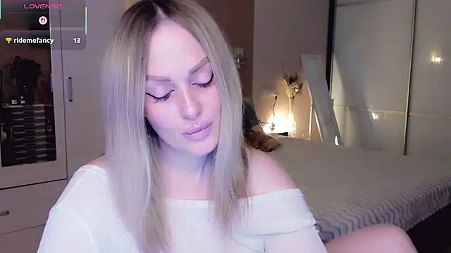 Libby_Nora élő XXX-chatje