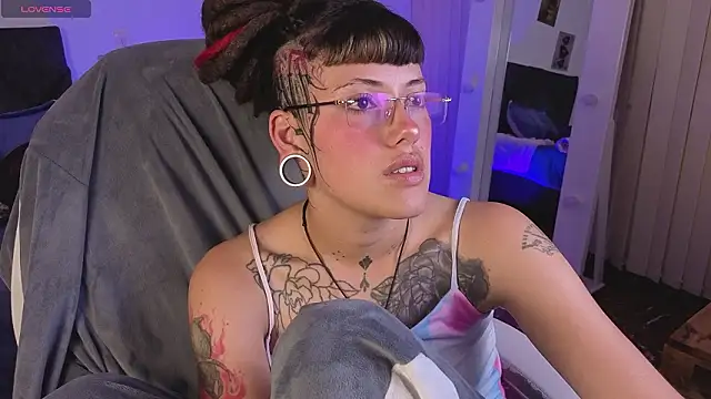 _sharlotte777のライブXXXチャット