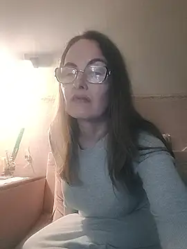 Evelina_cute Adlı Modelin Canlı XXX Sohbeti