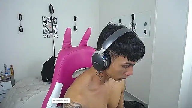 Leonard_Price Show in webcam