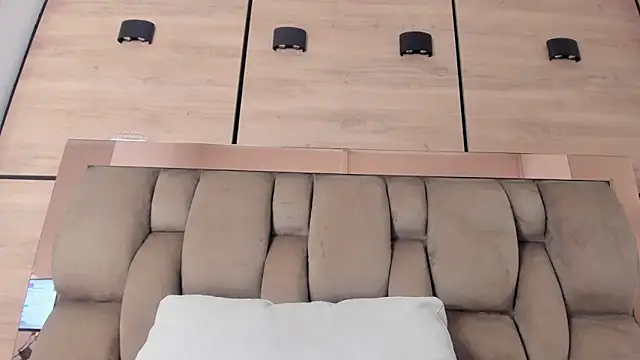 karol_lewiss Adlı Modelin Canlı XXX Sohbeti