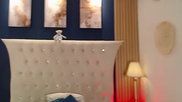 GloryShine Adlı Modelin Canlı XXX Sohbeti