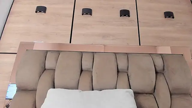 Chat +18 de karol_lewiss ao vivo