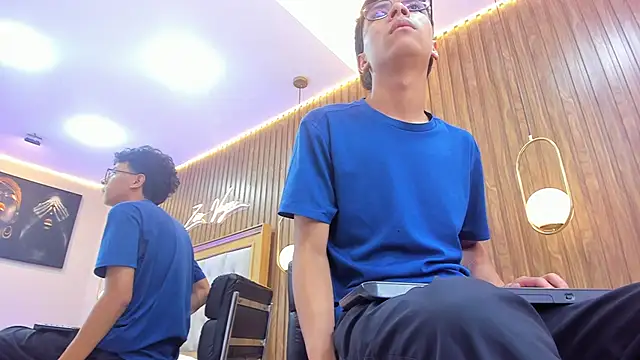 adams_bobbyのライブXXXチャット