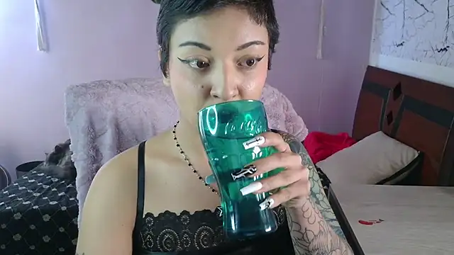 juaaanaaa's Live XXX Chat