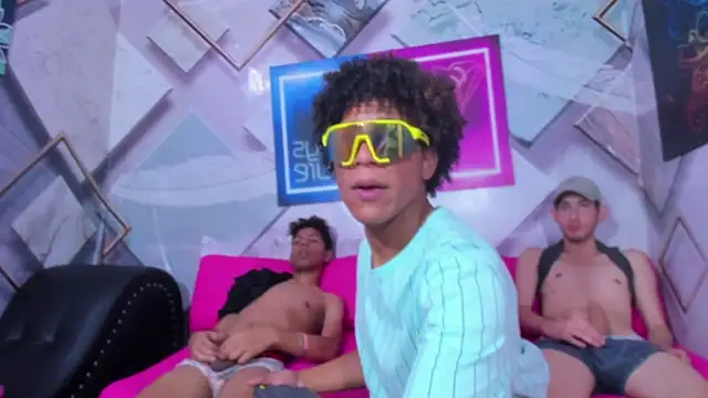 Spicy_guys' Live XXX Chat