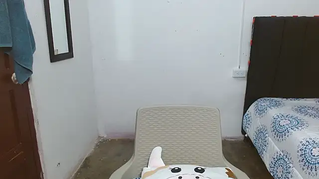 Chatroom XXX en direct de Thalian