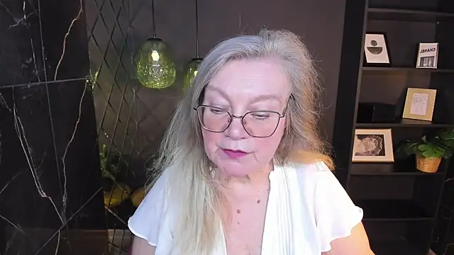 NataliMellow's Live XXX Chat