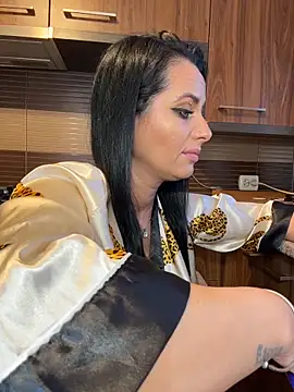 Hotmomcheckk_ – Live XXX-chat