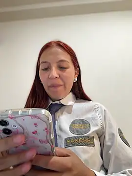 Emily-7_ 现场XXX聊天