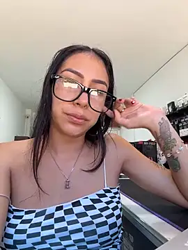 pregnant_sofii18 网络视讯表演