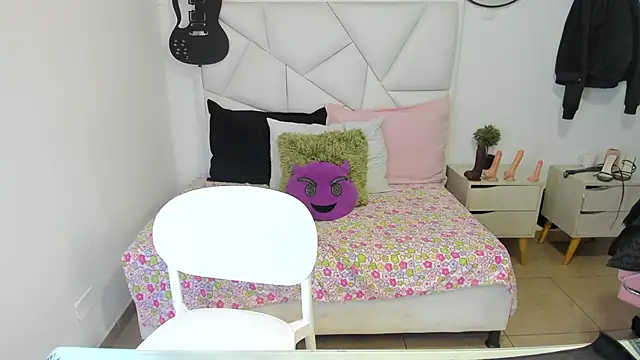 Sophia_abad7: онлайн-секс-чат