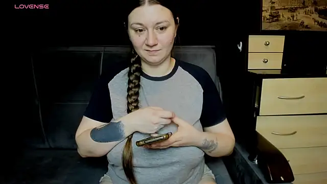 AlisaBackerのライブXXXチャット