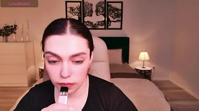 Chatroom XXX en direct de DaniellaLovely