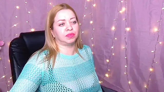 Chat +18 de OliviaVerr ao vivo