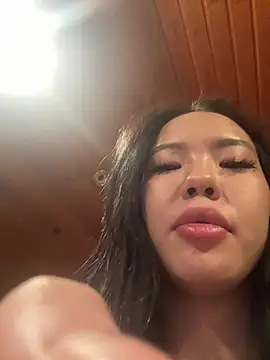 Chat +18 de KiraHeat324 ao vivo