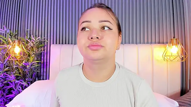 AnaisClark élő XXX-chatje