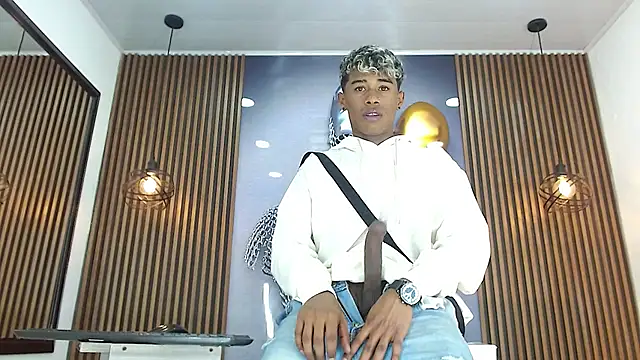 TonnyMarck 即時 XXX 聊天