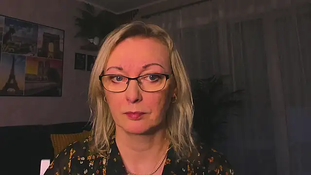 vanessa_chat's Webcam Show