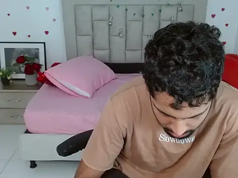 mister_fox723 即時 XXX 聊天