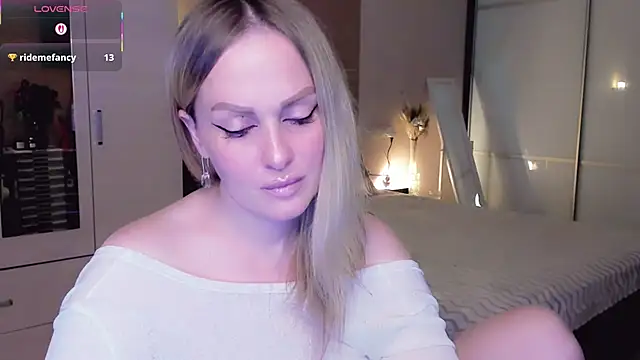 Libby_Nora: онлайн-секс-чат