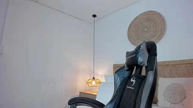 desireee_: онлайн-секс-чат