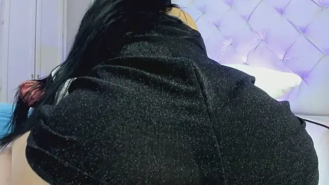 saryth_hott Adlı Modelin Canlı XXX Sohbeti