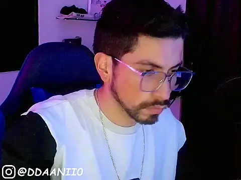 ddaanii0 Adlı Modelin Web Kamerası Şovu