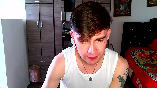 samael1107 Adlı Modelin Canlı XXX Sohbeti