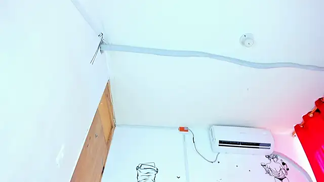 Онлайн чат XXX Emily_Coper18