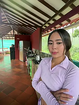 l0lita_emi élő XXX-chatje