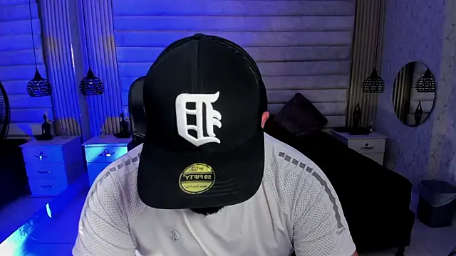 jhon_bear03 即時 XXX 聊天