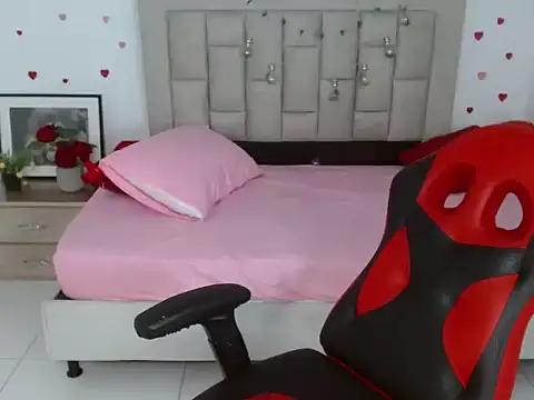 mister_fox723 Adlı Modelin Canlı XXX Sohbeti