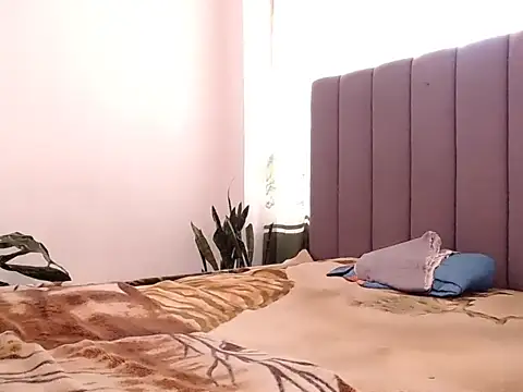 saara_johnson496 live XXX chat