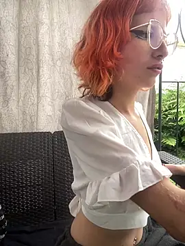 Pertunjukan Kamera Web Alice_Hecate