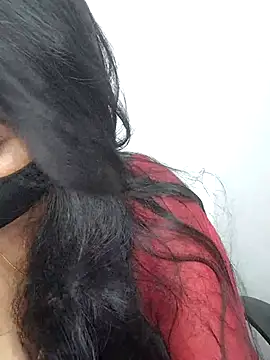 Tamil_Azhaghi élő XXX-chatje