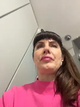 XXX chat uživo modela LadyLuxLover