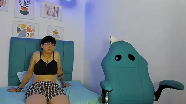 ivyheat3's Live XXX Chat