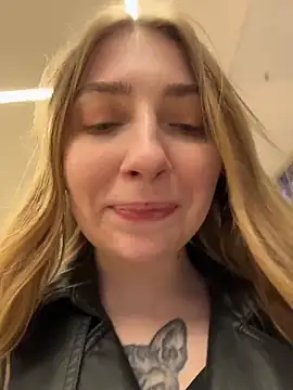 Chat +18 de Sunny___Bunny ao vivo