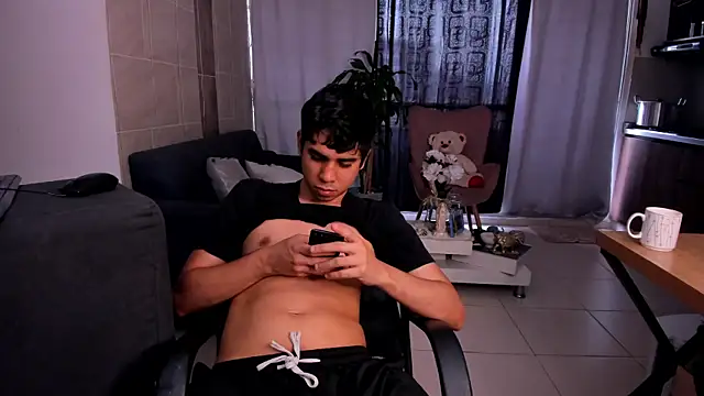 ghatto_cmilkpunch Webcam-Show