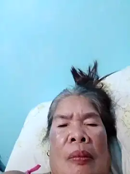 sexylizzy4u's Webcam Show